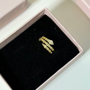 clkyzkgtyy-xuping-gold-tasli-yilan-yuzuk-2